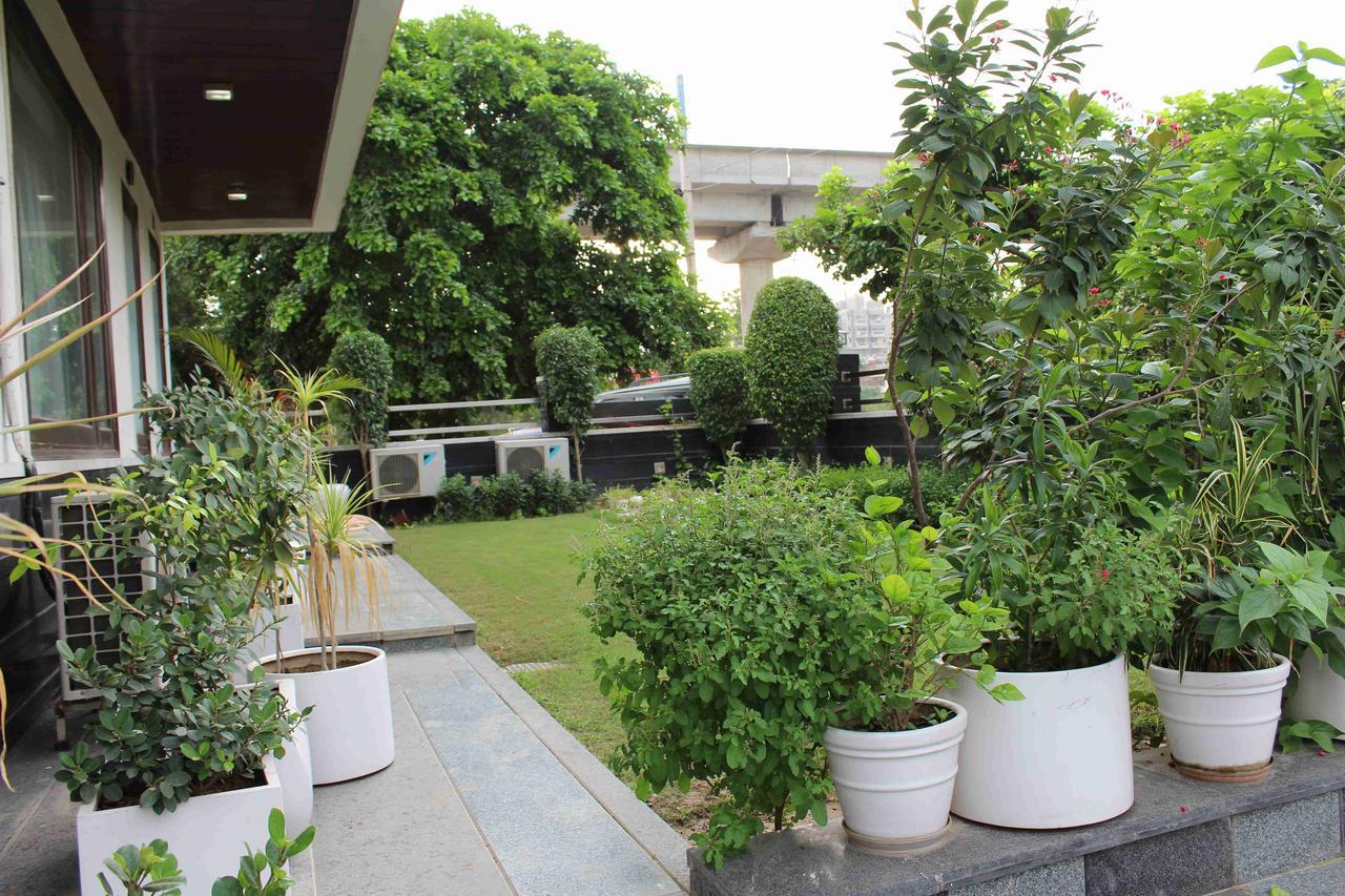 Hotel North East Residency Gurgaon Esterno foto